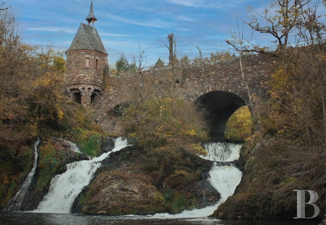 En Rhénanie-Palatinat, dans la région de l’Eifel, un ancien moulin du 15e siècle en pleine nature rénové dans un esprit contemporain - photo  n°24